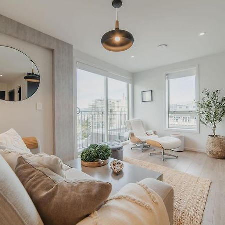 Penthouse Perfection - 2Br Elegance On Worcester St Christchurch Dış mekan fotoğraf