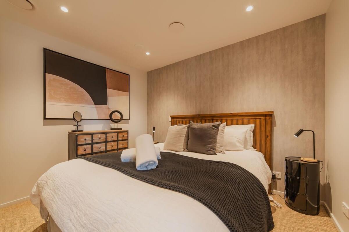 Penthouse Perfection - 2Br Elegance On Worcester St Christchurch Dış mekan fotoğraf