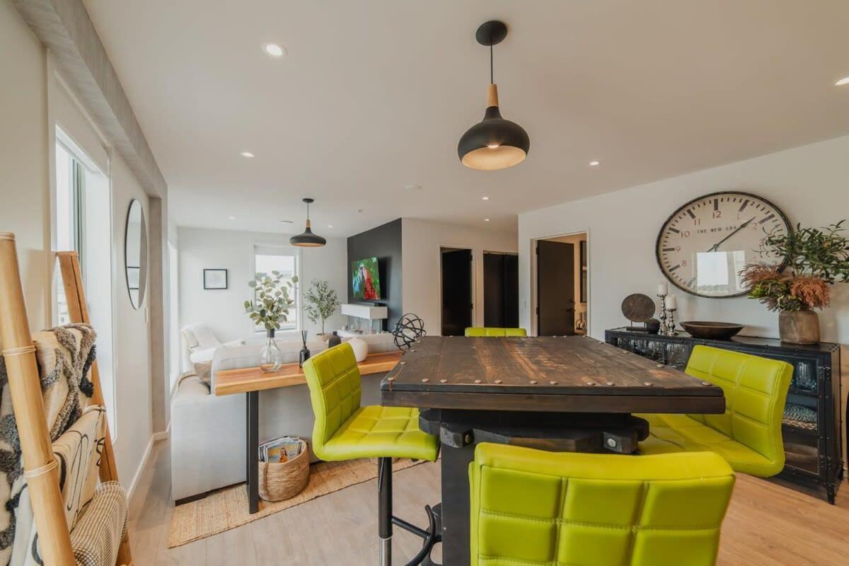 Penthouse Perfection - 2Br Elegance On Worcester St Christchurch Dış mekan fotoğraf