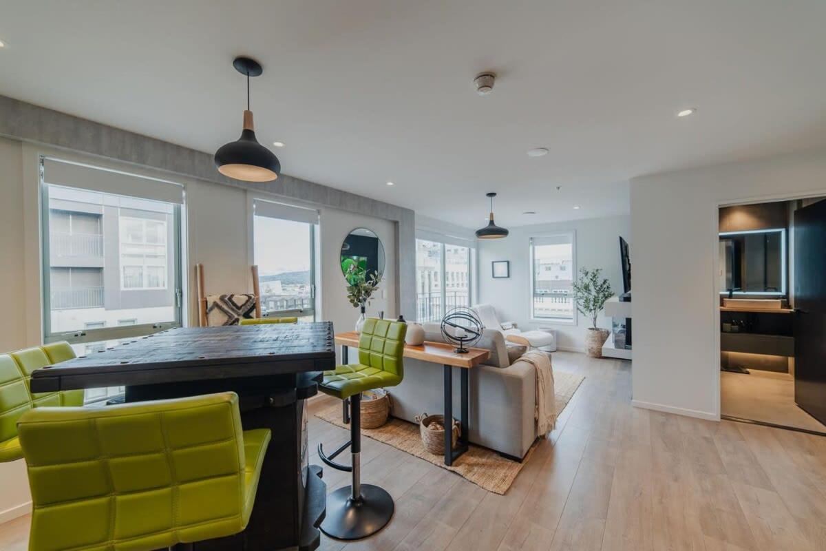 Penthouse Perfection - 2Br Elegance On Worcester St Christchurch Dış mekan fotoğraf